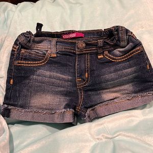 Girls size 6X Vigoss jean shorts adjustable waist butterfly appliqué On pockets